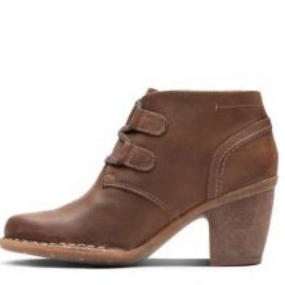 Clarks Shoes - Clarks Carleta Lyon Nubuck boots